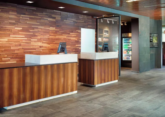 Courtyard By Marriott Lagrange
